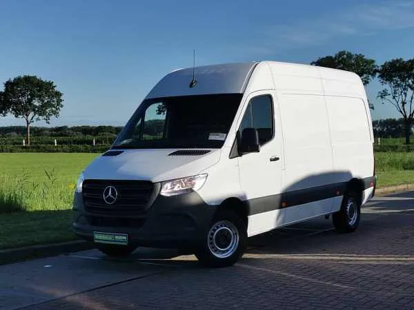 Mercedes-Benz Sprinter 317 L2H2 Airco 170PK Image 2